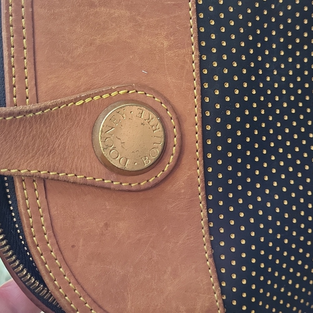 Dooney & Bourke - Picture 5 of 9